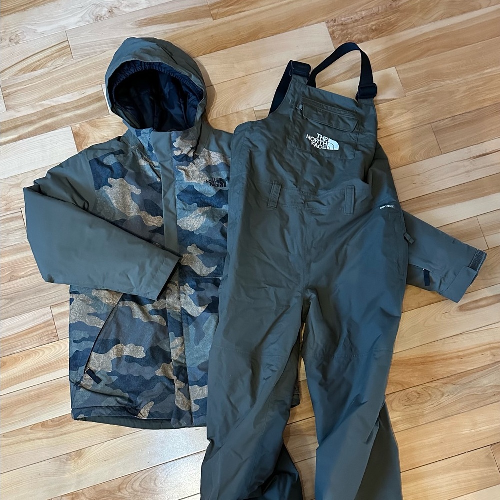 The North Face kids Freedom Jacket and Pant